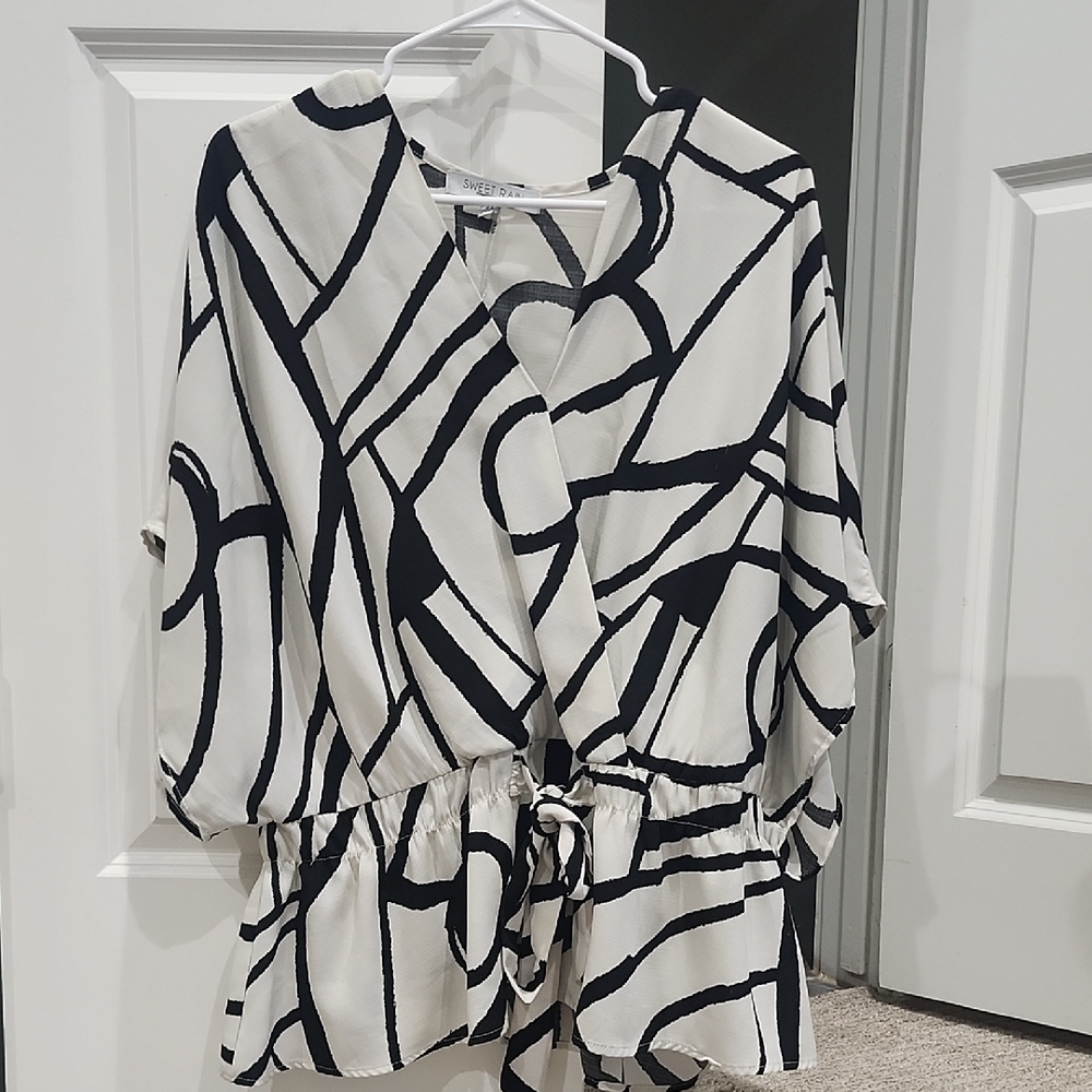 Sweet Rain Abstract Blouse